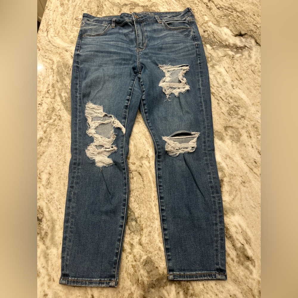 American eagle distressed‎ hi rise jegging Jena’s size 16 short